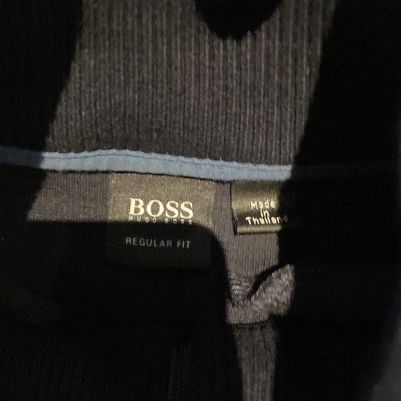 Hugo boss 1/4 zip - Picture 2 of 3